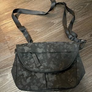 LULULEMON All Night Festival Bag